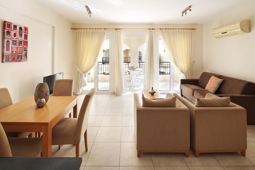 Adamou Gardens Apartment Paphos Exterior photo