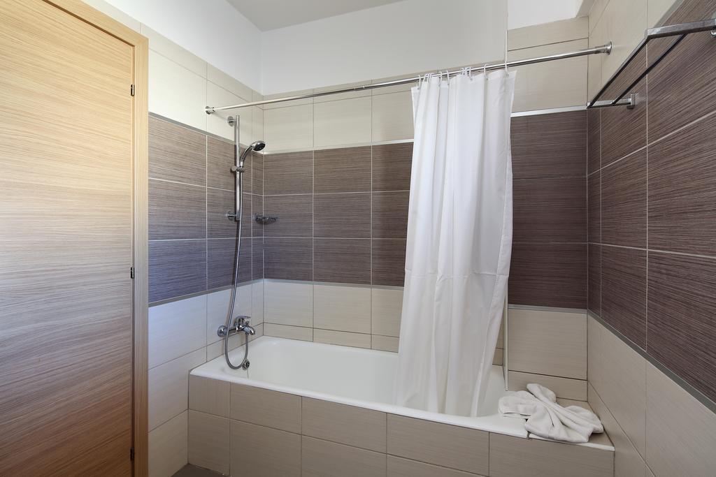Adamou Gardens Apartment Paphos Exterior photo